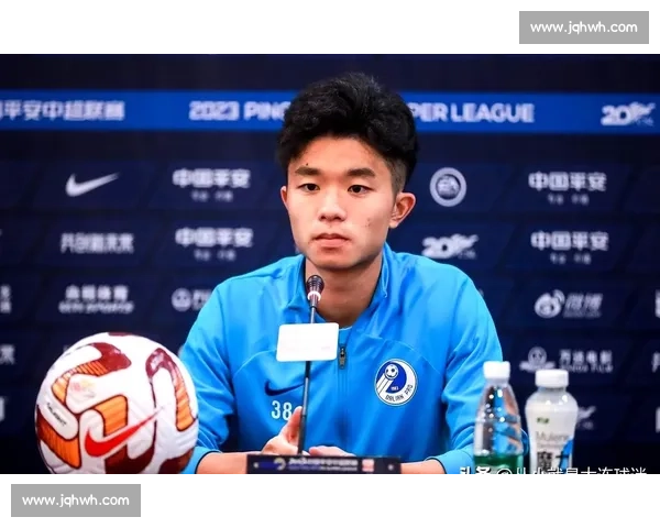 半场战报：申花 1-2 大连英博 吕焯毅世界波点燃赛场